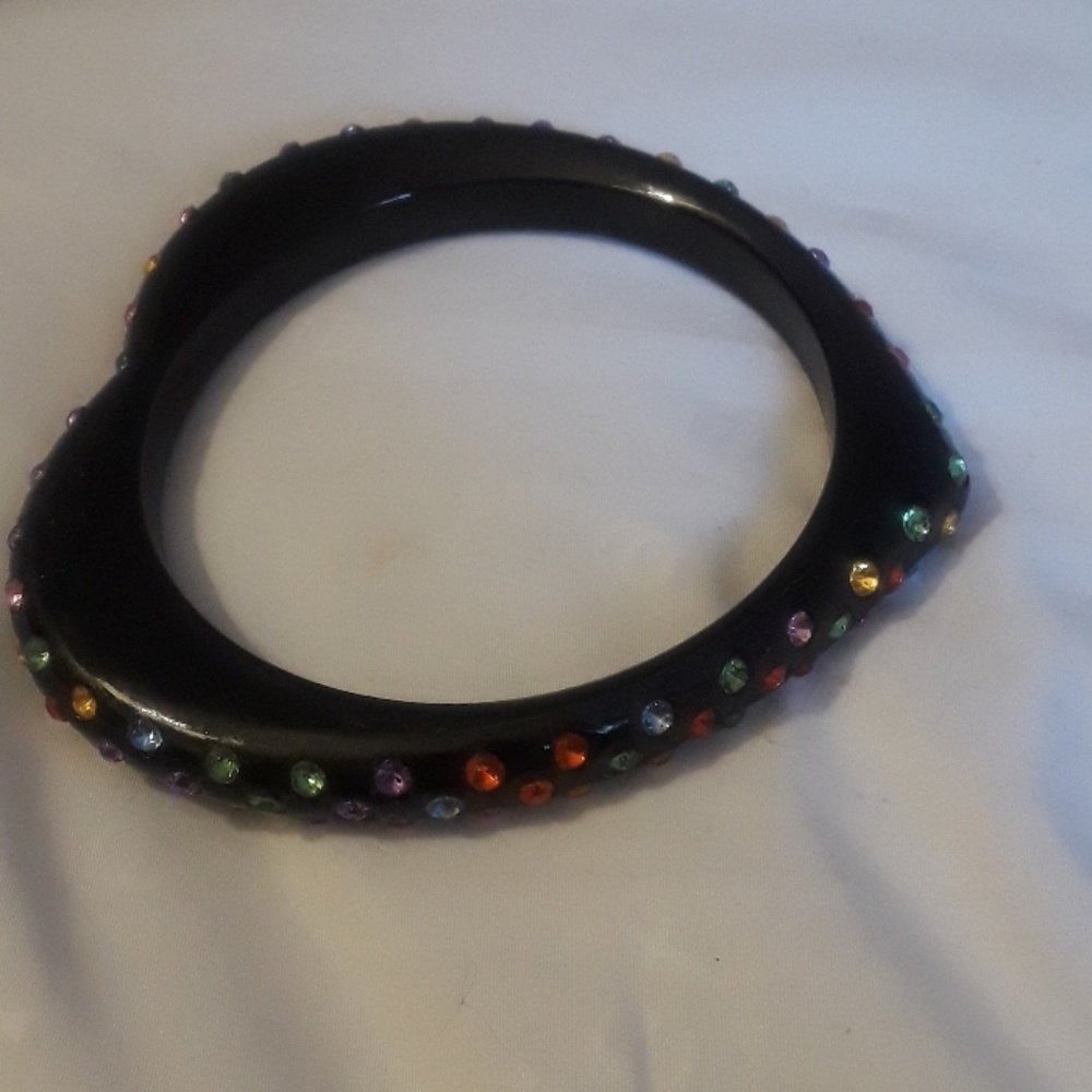 Heart shaped bracelet(add to a bundle 4 free)